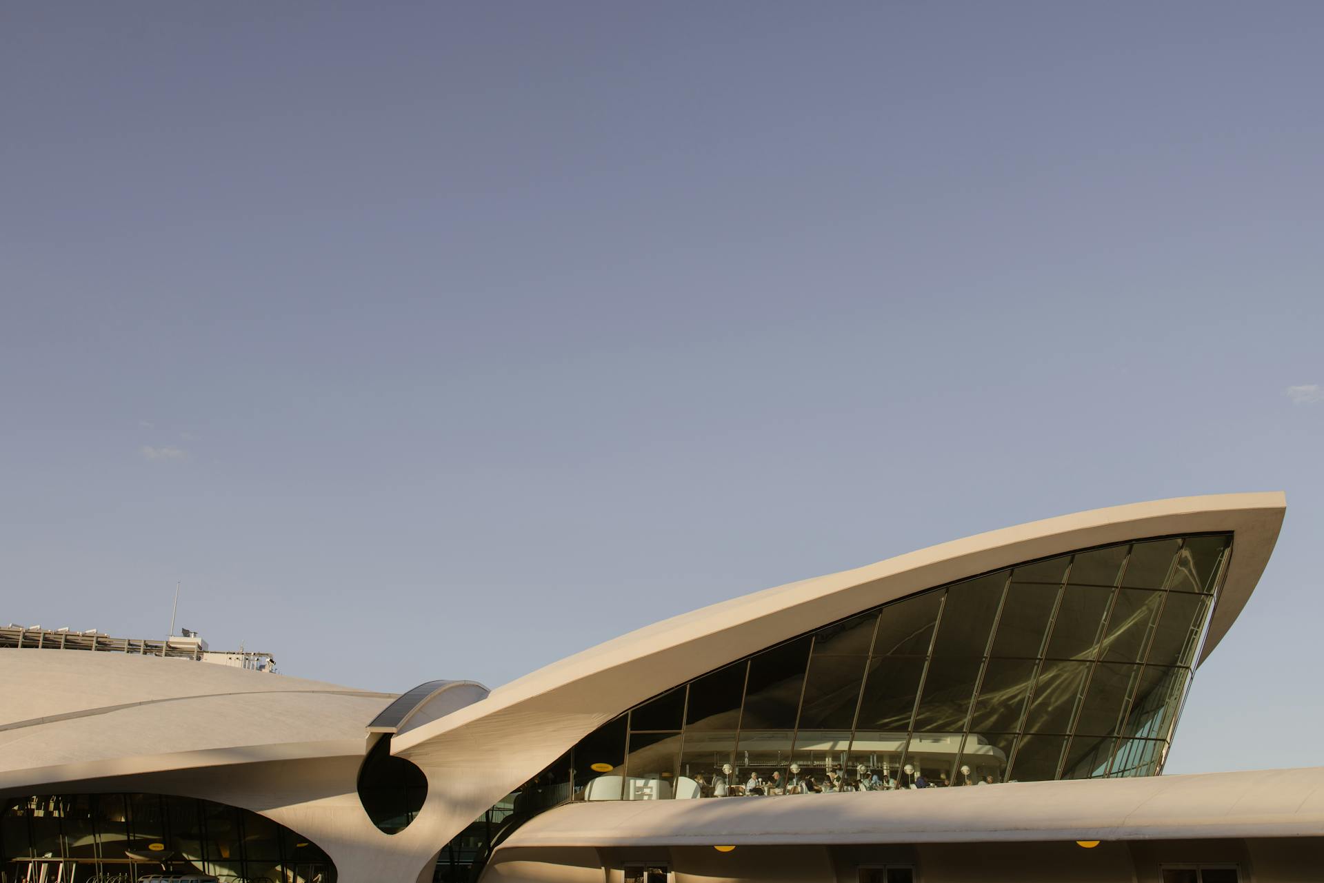 John F. Kennedy International Airport (JFK) Luggage Storage Guide 2024